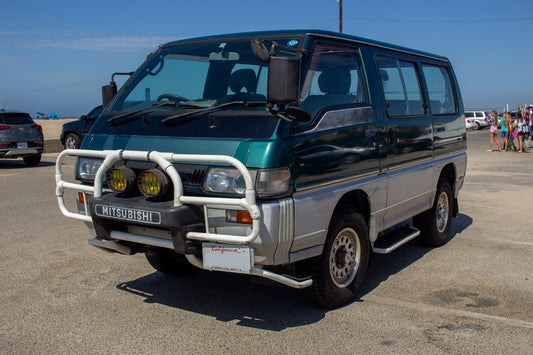 1995 Mitsubishi Delica